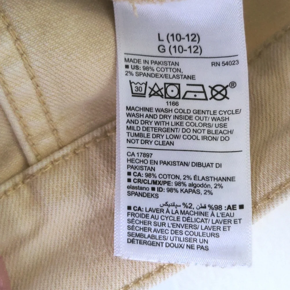 Old Navy butter yellow denim jacket size large (10-12)